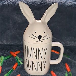 Rae Dunn HUNNY BUNNY Mug/ 🐰 Topper